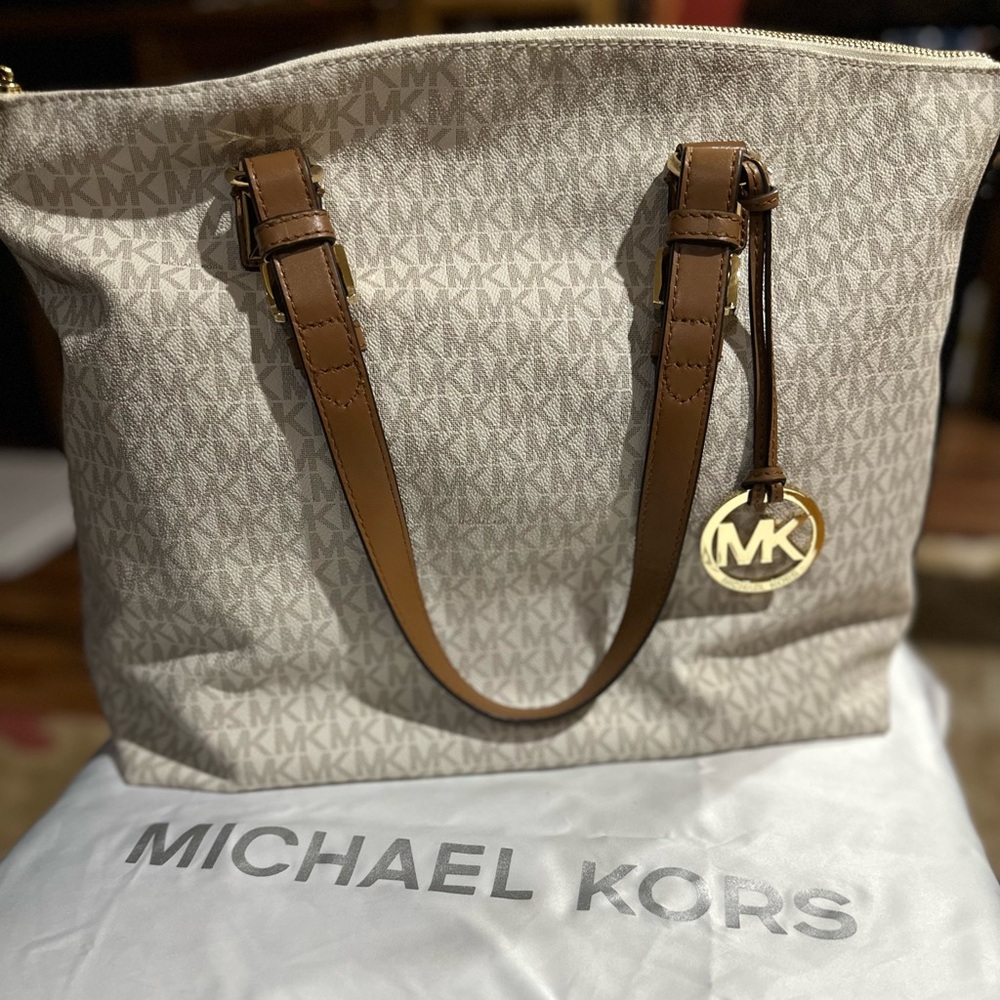 Michael Kors Tan and Cream Signature Tote